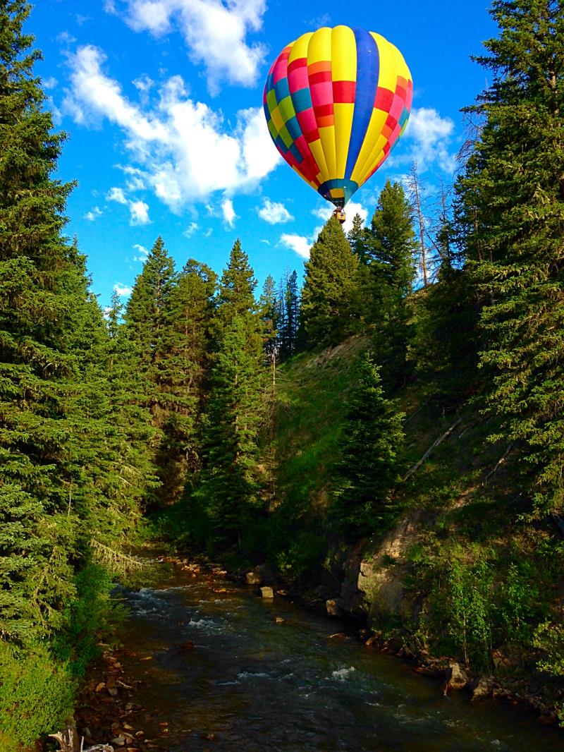 big sky balloon rides over gallatin river